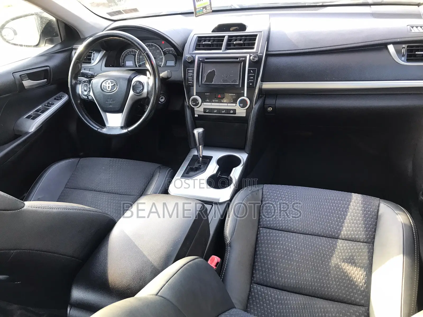 Toyota Camry SE 4dr Sedan (2.5L 4cyl 6A) 2012 Silver