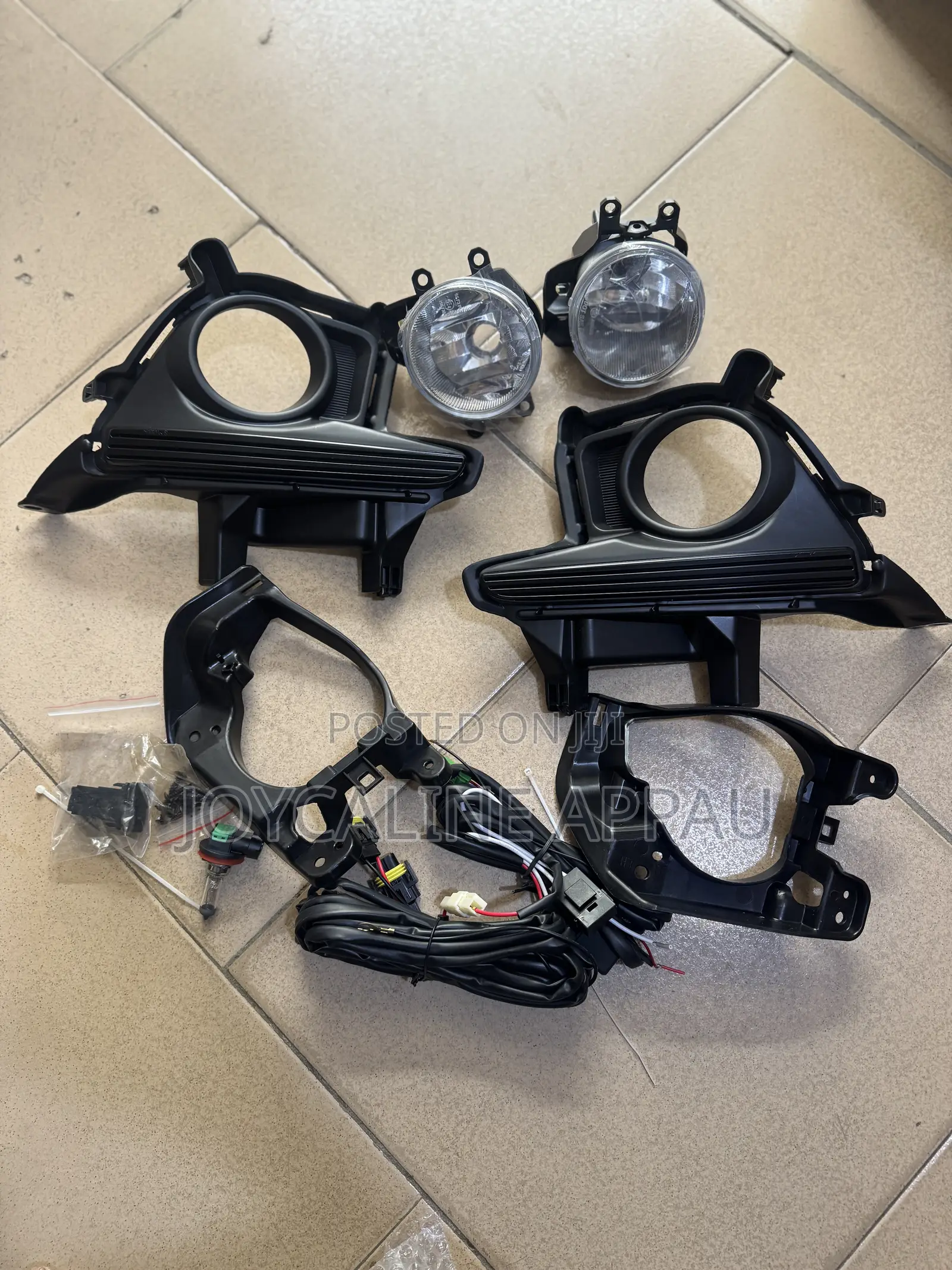 Toyota Highlander 2014 to 2016 Fog Light and Cover Led