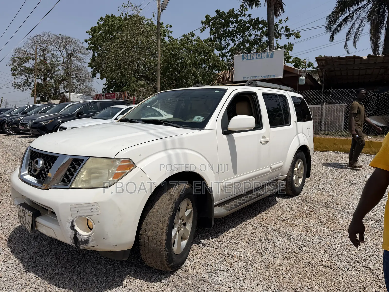 Nissan Pathfinder 2010 White