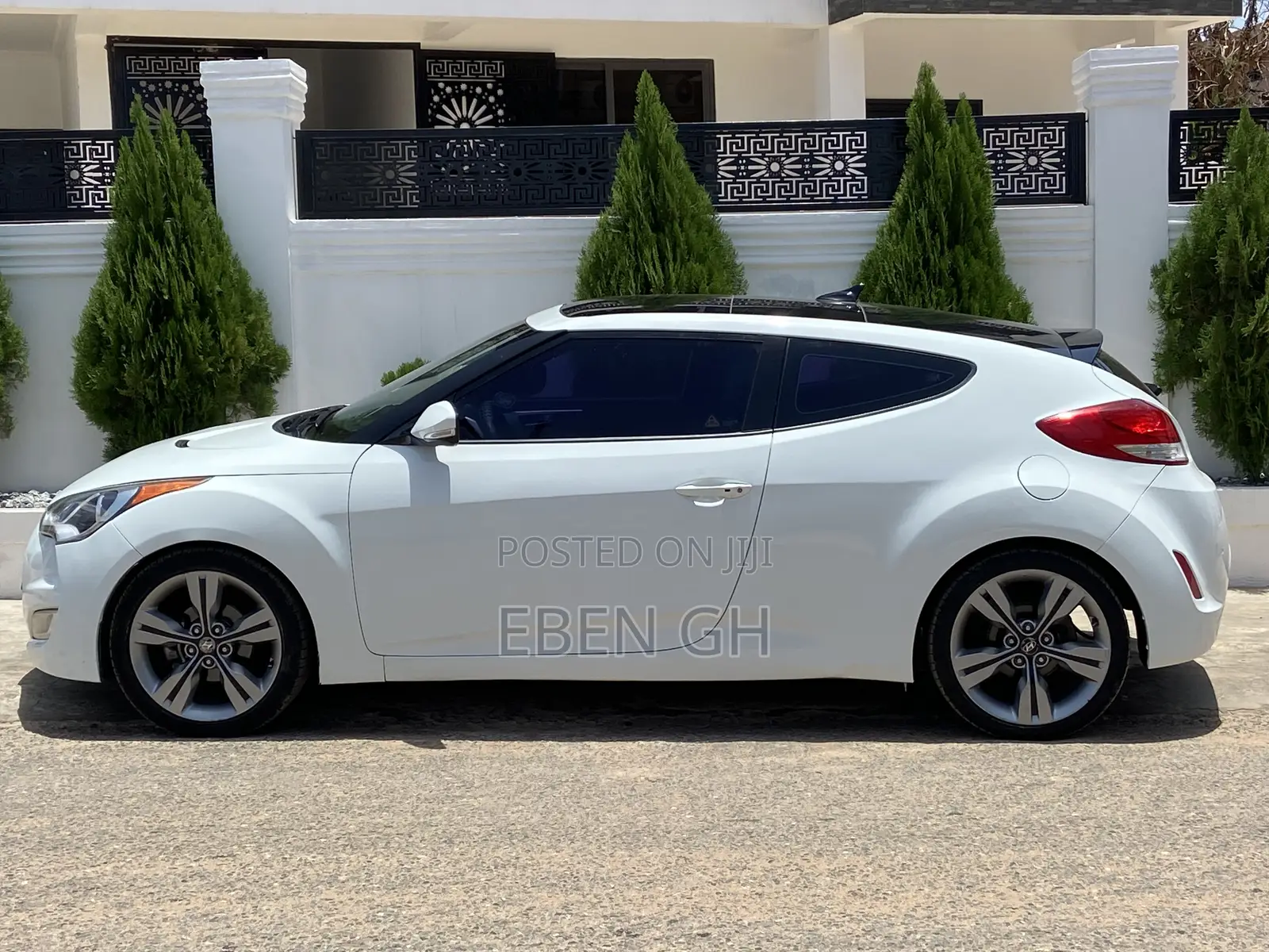 Hyundai Veloster Automatic 2012 White