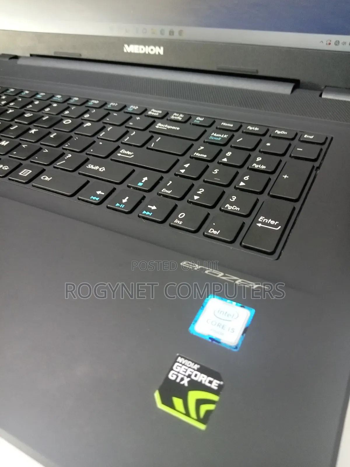 Laptop Medion Erazer P6681 16GB Intel Core i5 HDD+SSD 128GB