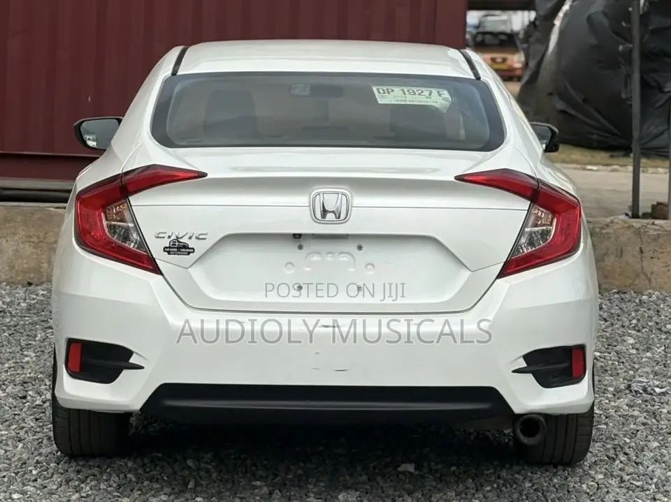 Honda Civic 2016 White