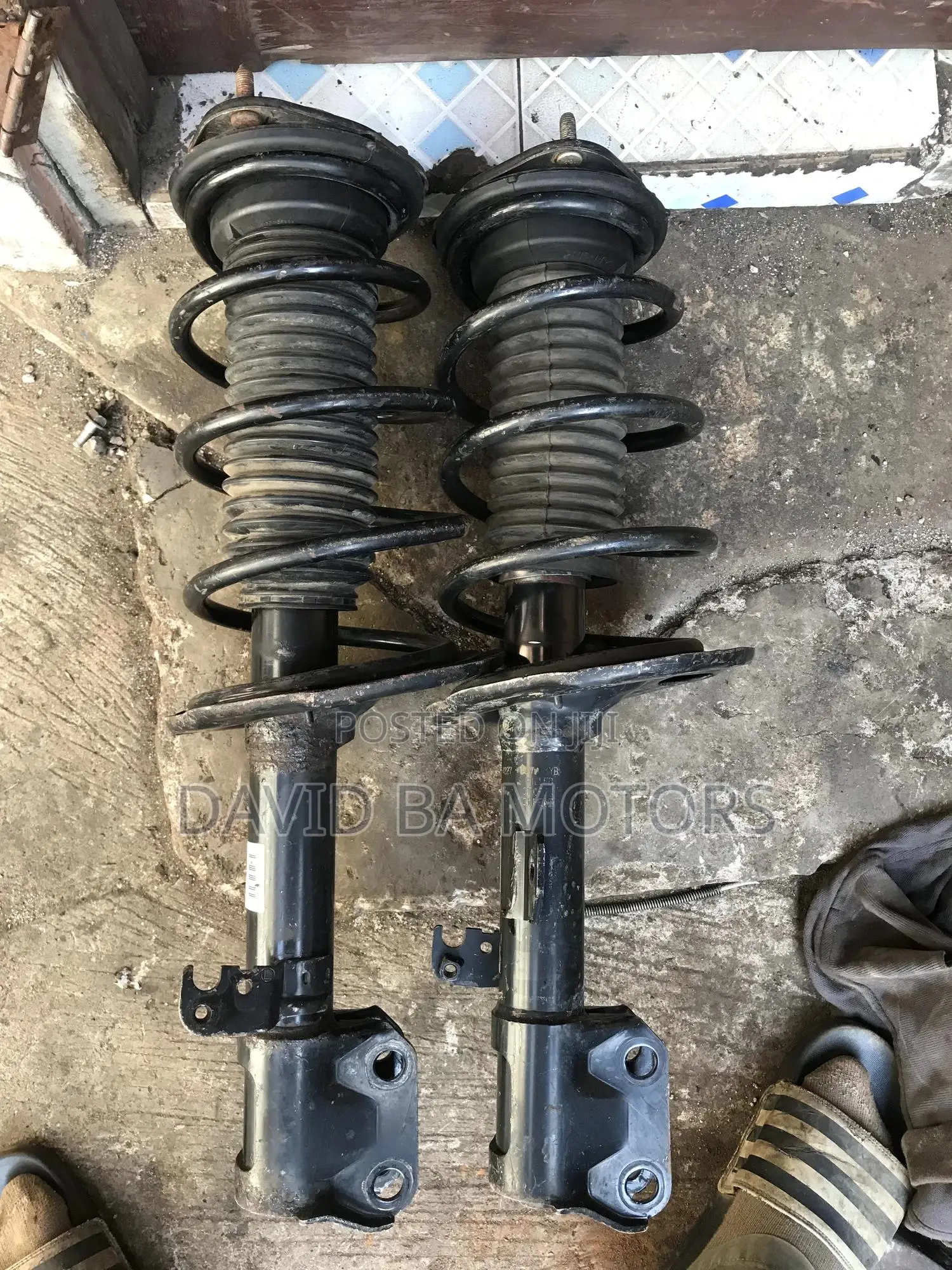 Toyota Voxy Front Shocks