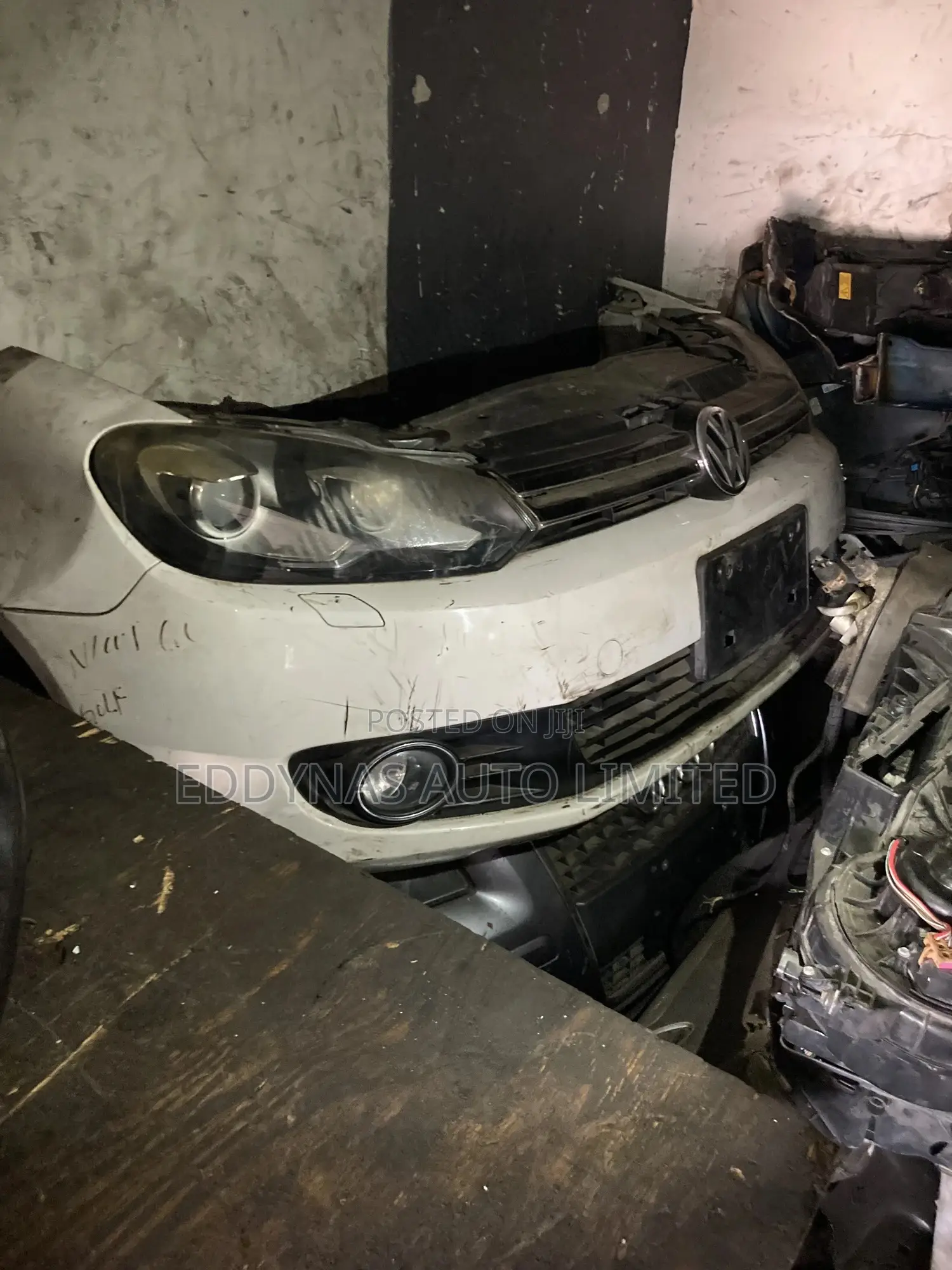 Golf 6 Front Cut