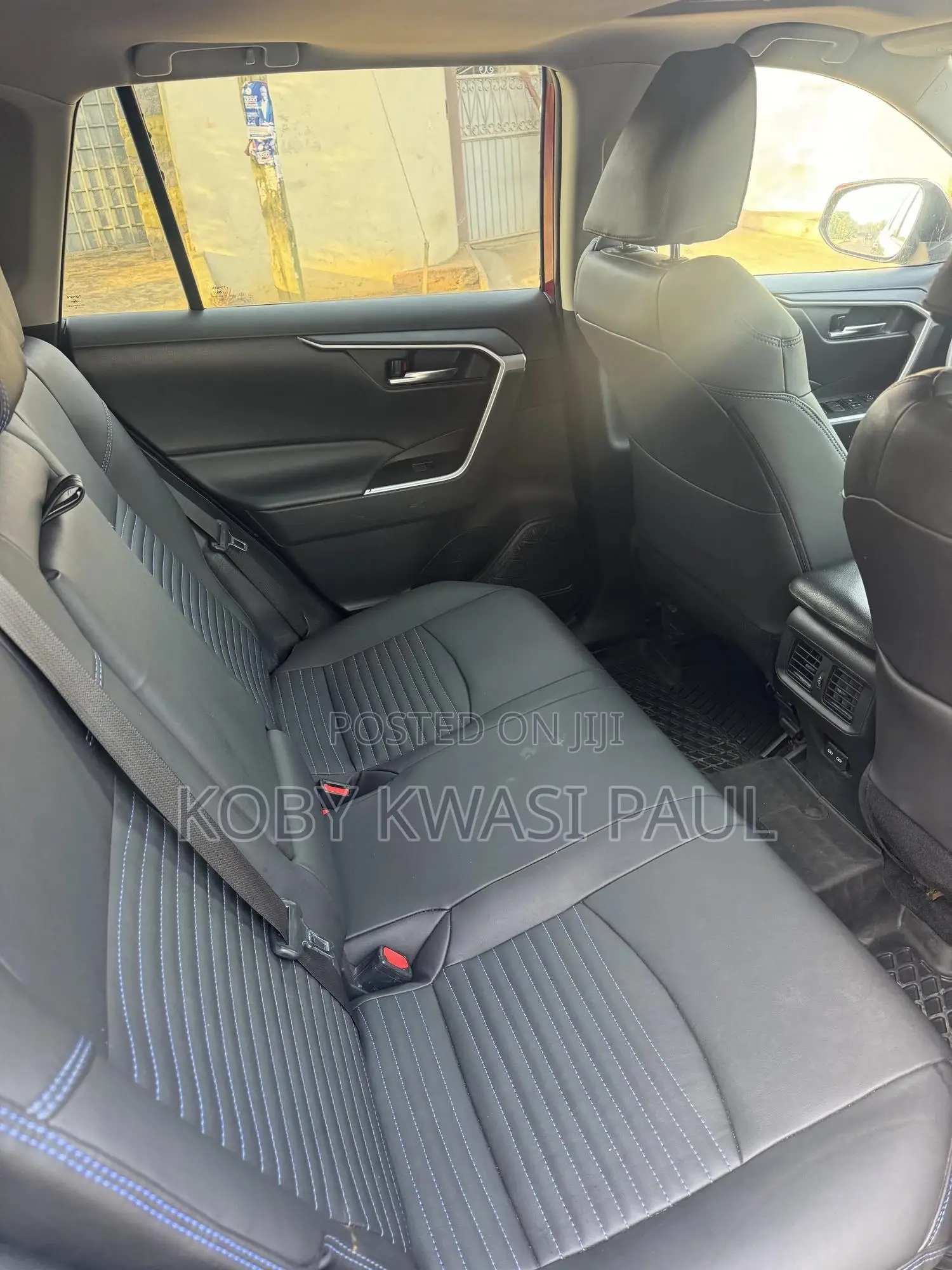 Toyota RAV4 XLE 2022 Red