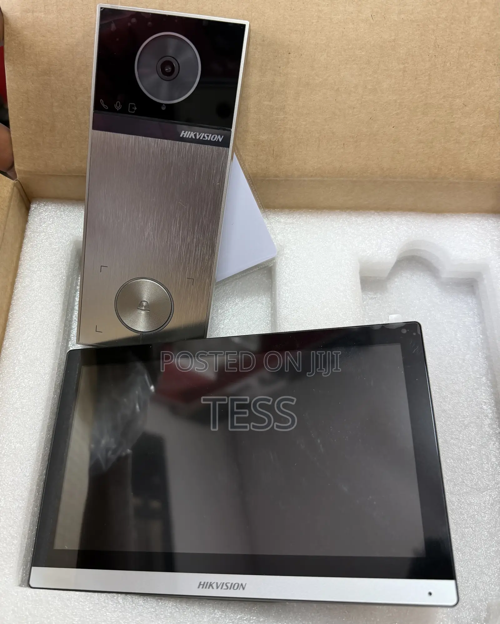 Hikvision Ip Video Intercom Kit 4mp With Poe Switch 4 Ports Kis611-S
