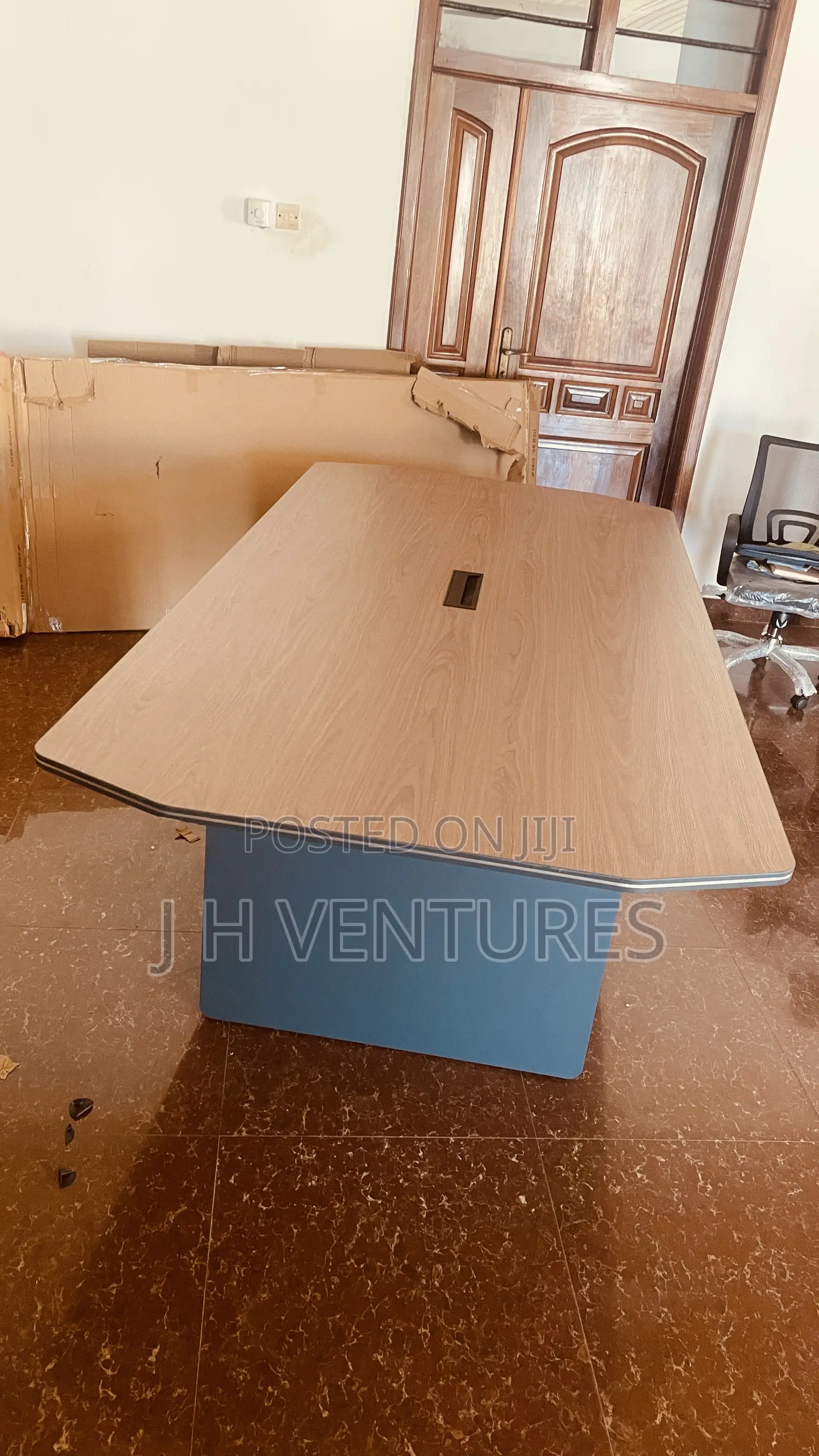 Conference Table (8-10)