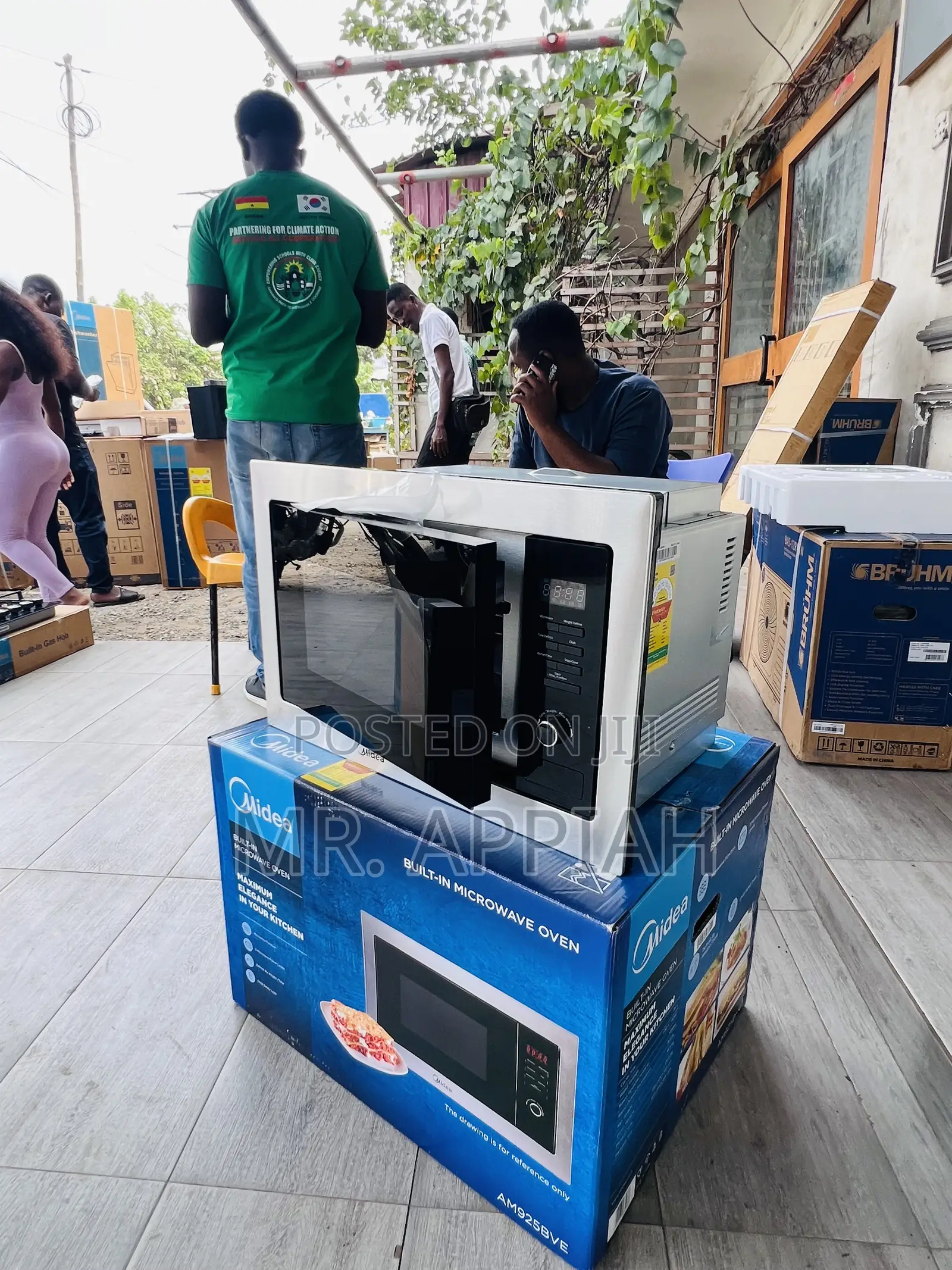 Buy Premium Midea Am717bs7-B Built in Electric Microwave.
