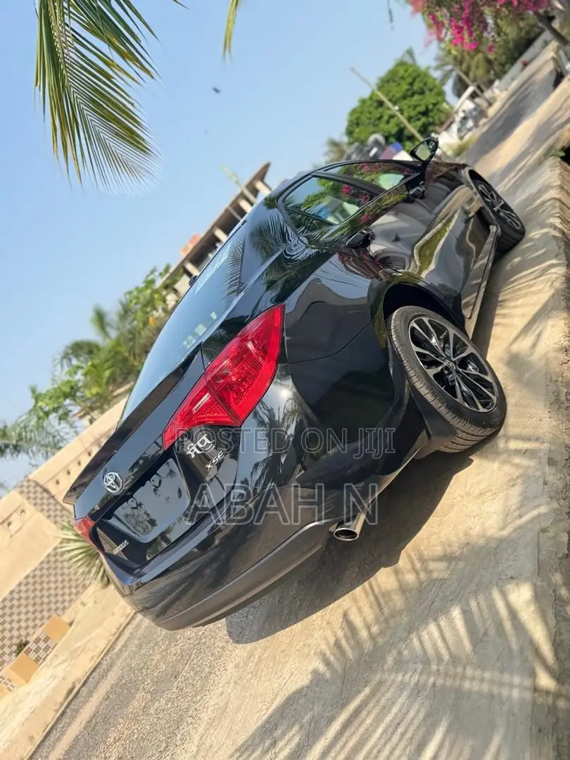 Toyota Corolla XSE (1.8L 4cyl 2A) 2018