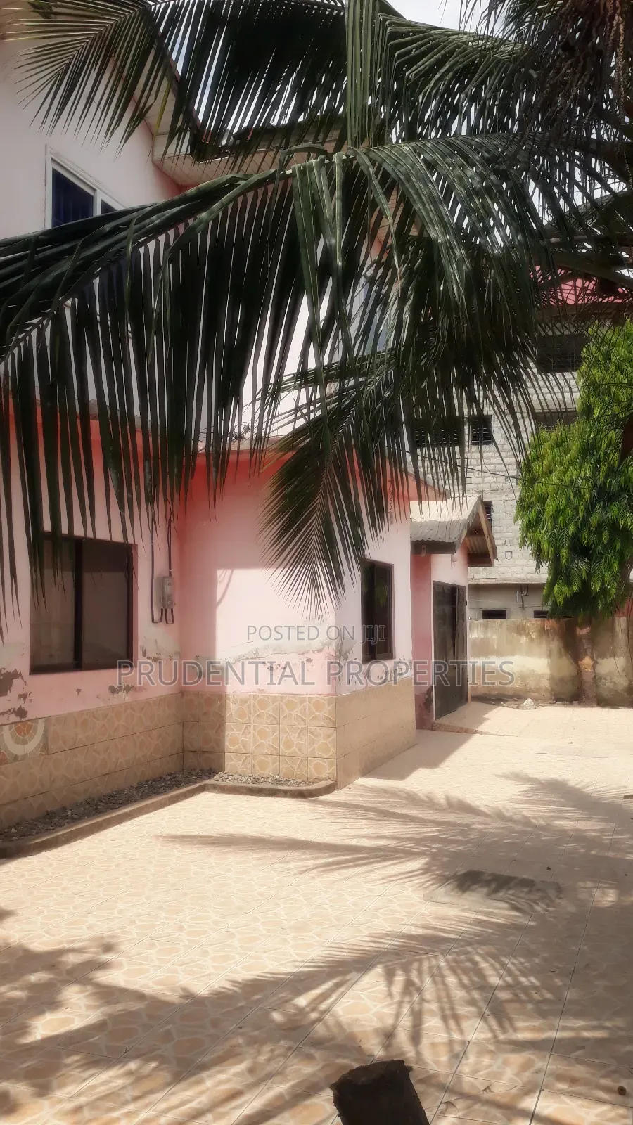 5bdrm House in Amasaman for sale
