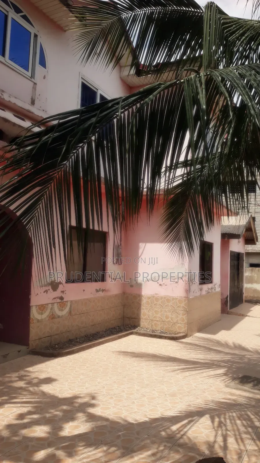 5bdrm House in Amasaman for sale