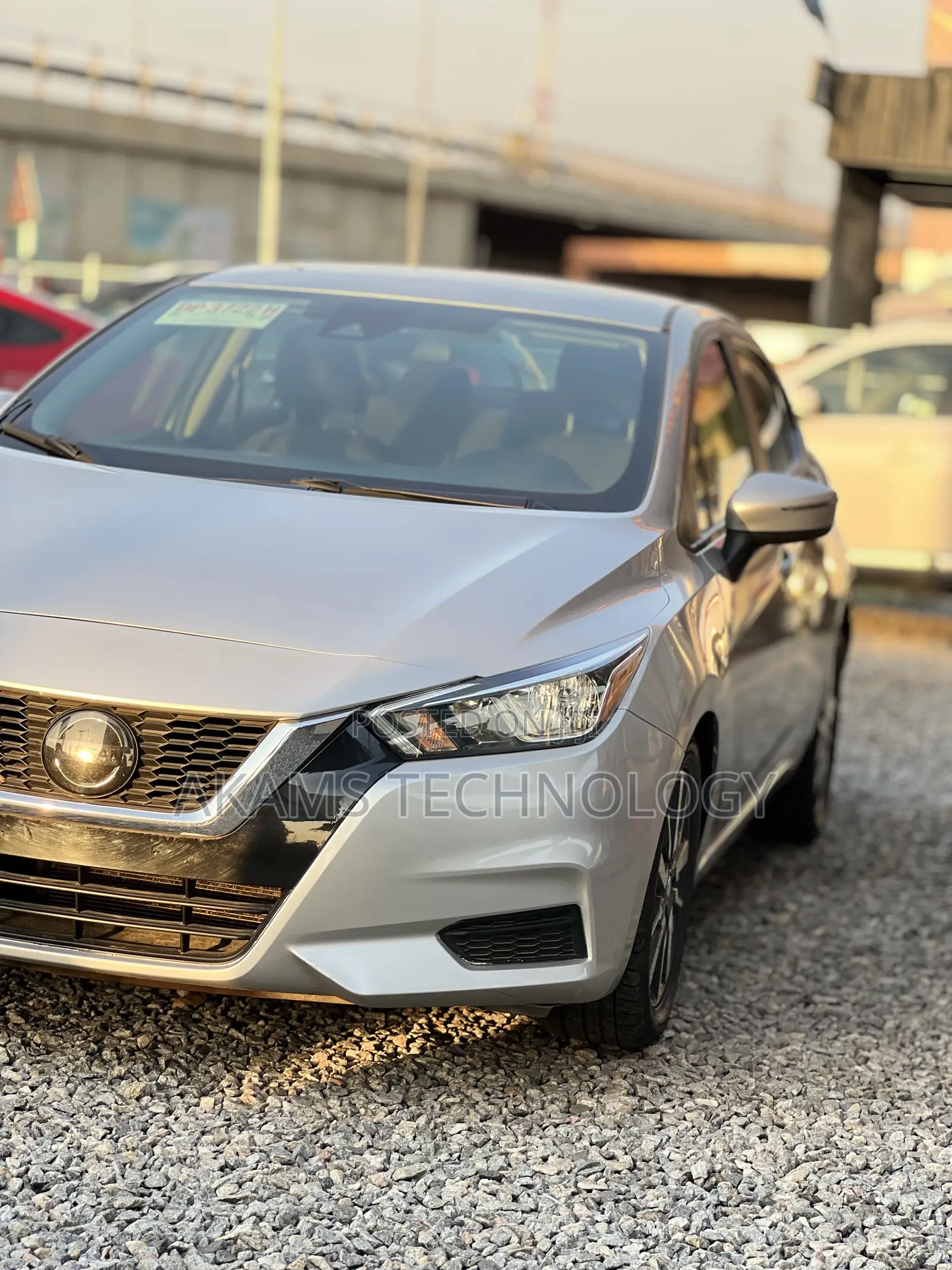 Nissan Versa 1.6 SV 2020 Silver