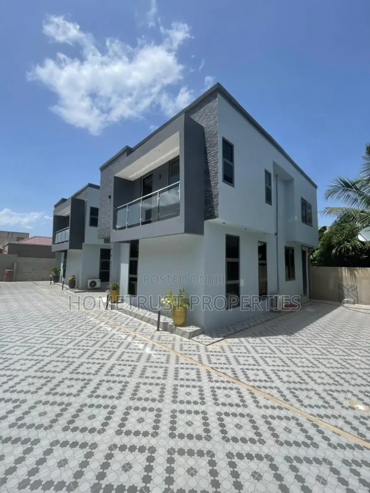 4bdrm Apartment in Taifa Mr. Agyei Area, Police Station for rent