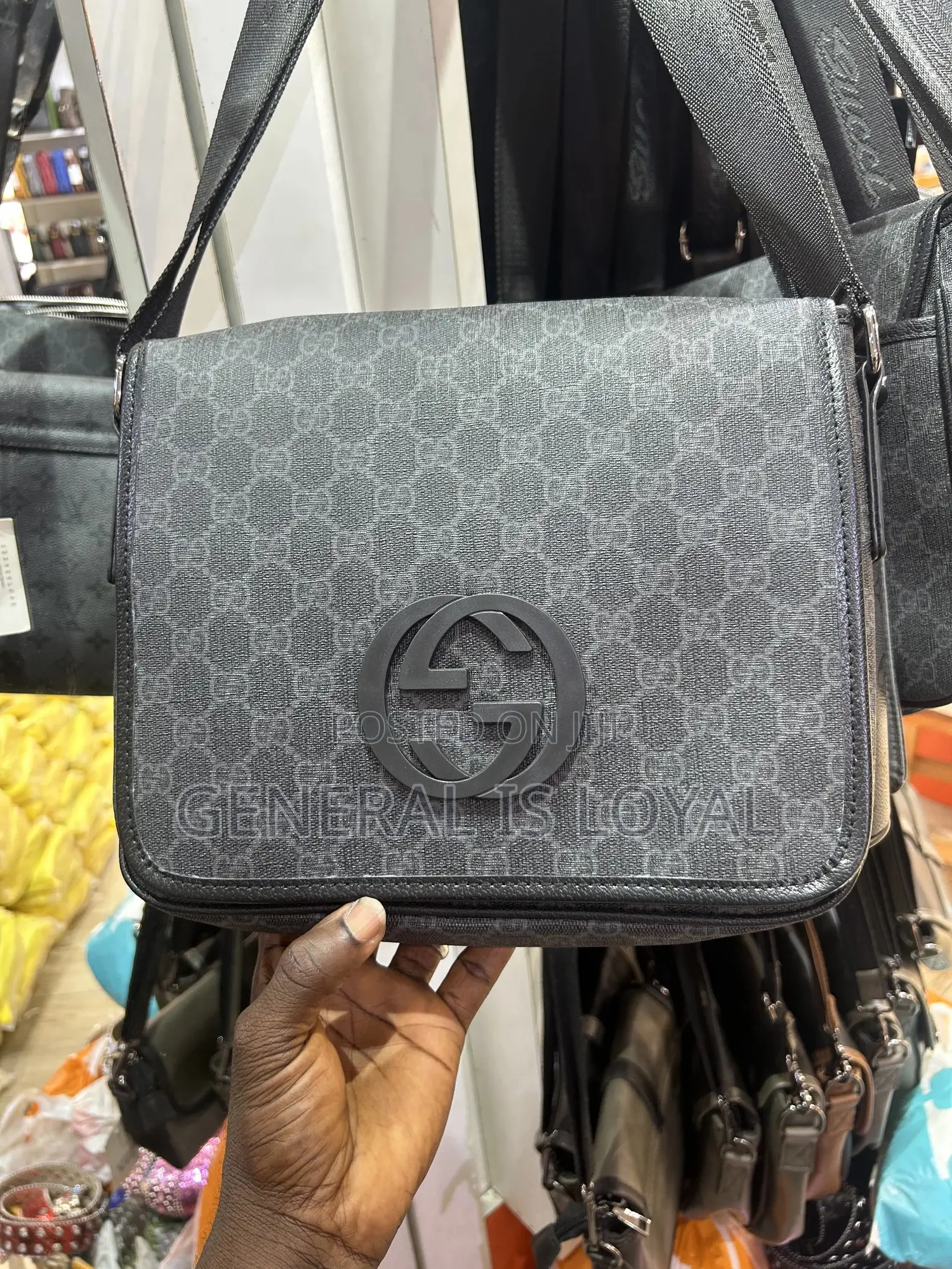 Shoulder Leather Waterproof Bag for Your Accessories