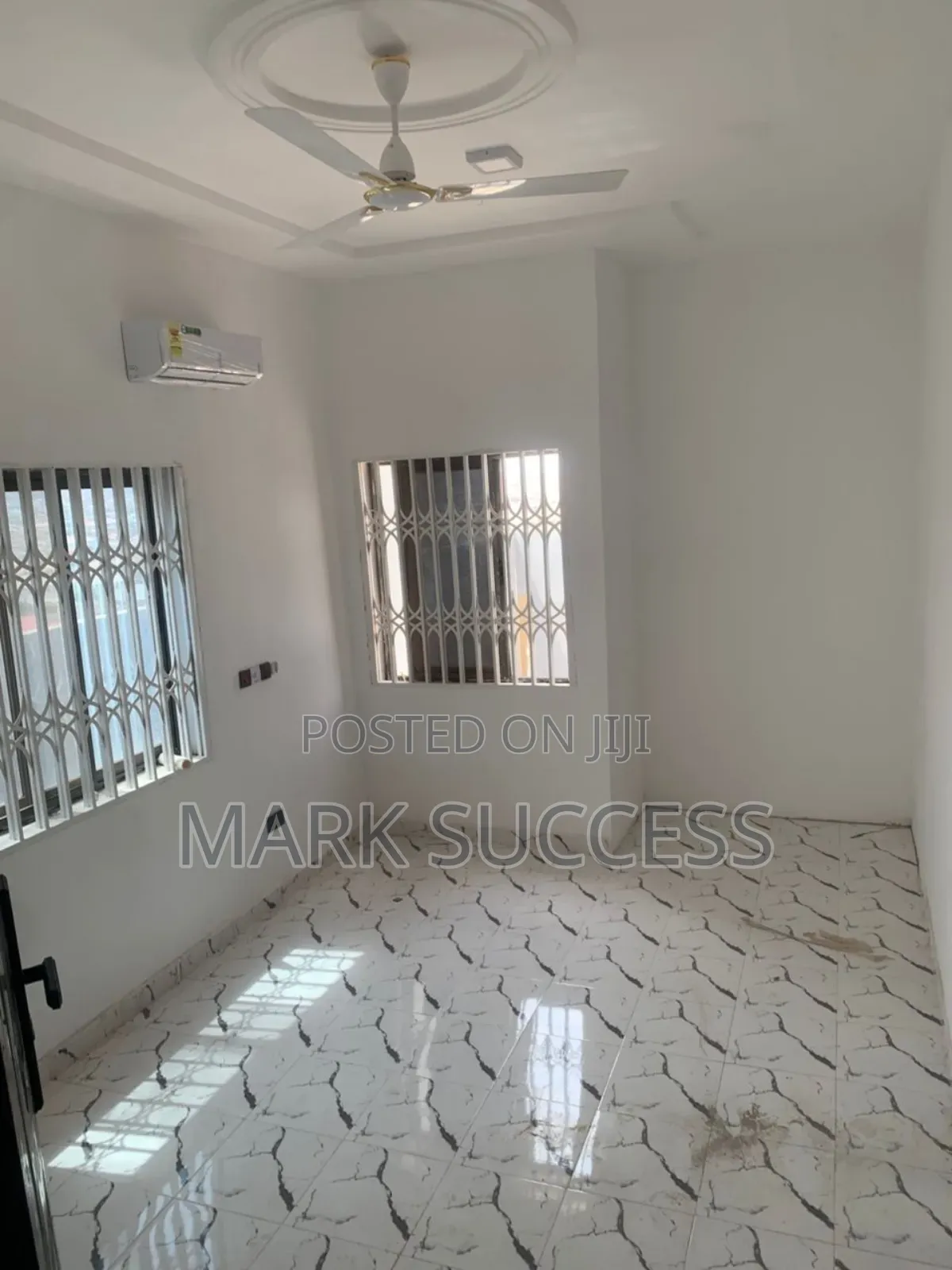 2bdrm Apartment in West Hills Mall Area for rent