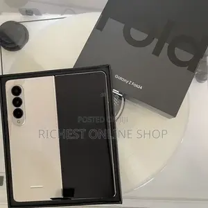 New Samsung Galaxy Z Fold4 256 GB Gold