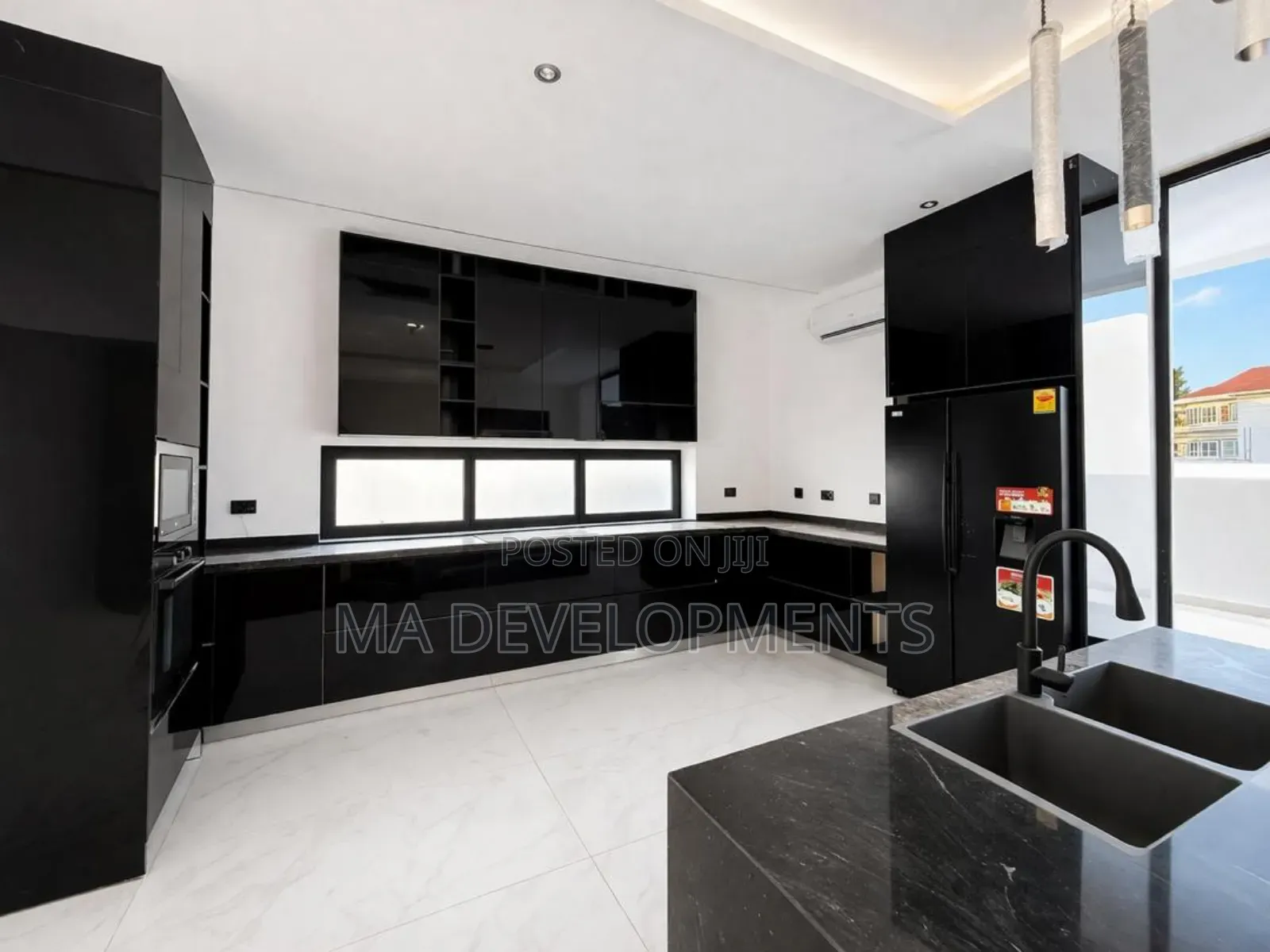 6bdrm House in East Legon, American House for sale