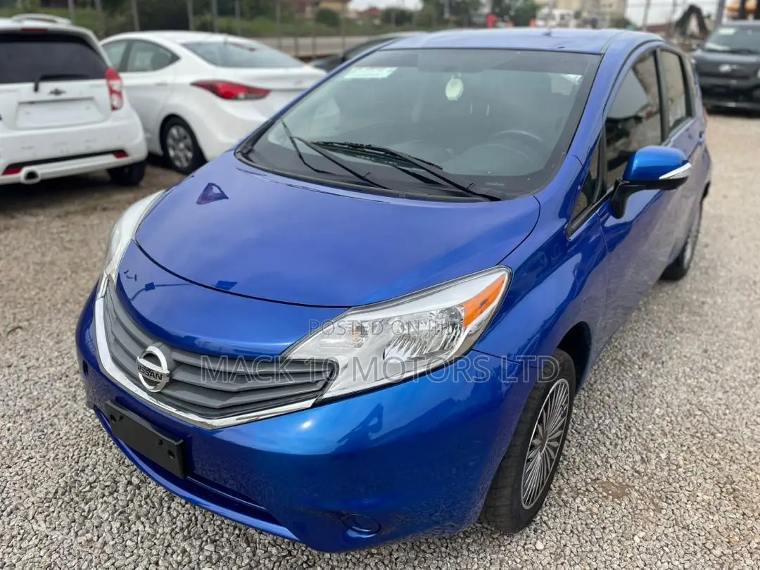 Nissan Versa 1.6 SV 2016 Blue