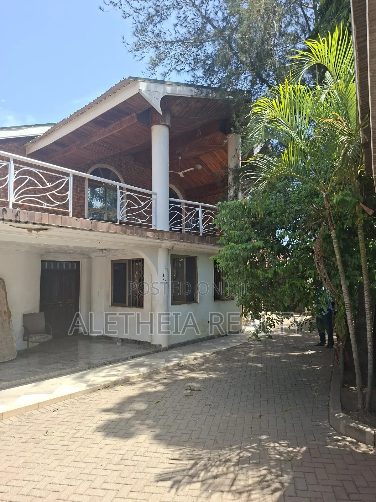Furnished 7bdrm Mansion in American House for sale