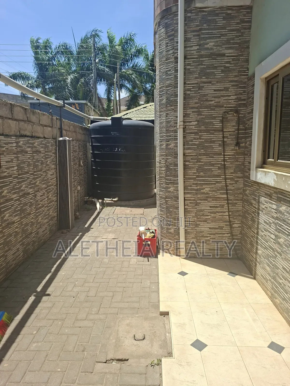 Furnished 7bdrm Mansion in American House for sale