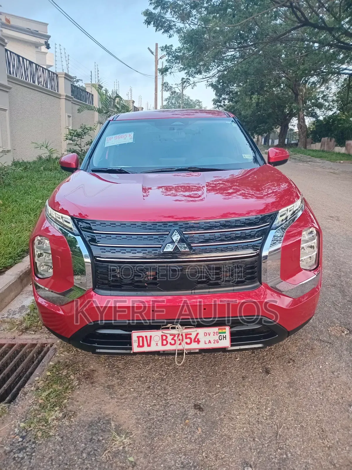 Mitsubishi Outlander ES AWD 2025 Red