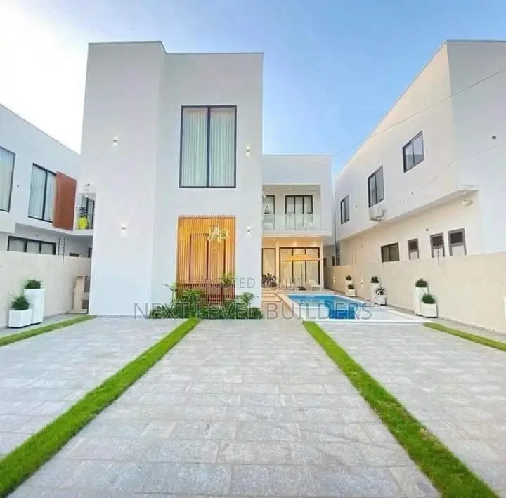 Professional Building Contractor