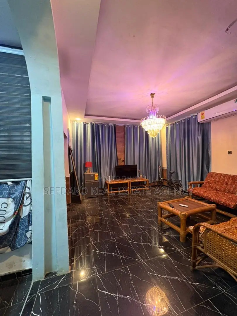 5bdrm Apartment in Sefdard Properties, Amasaman for sale