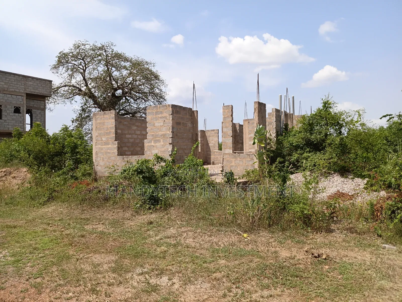 3 Bedroom Uncompleted House - Well Planned Gated Appolonia City