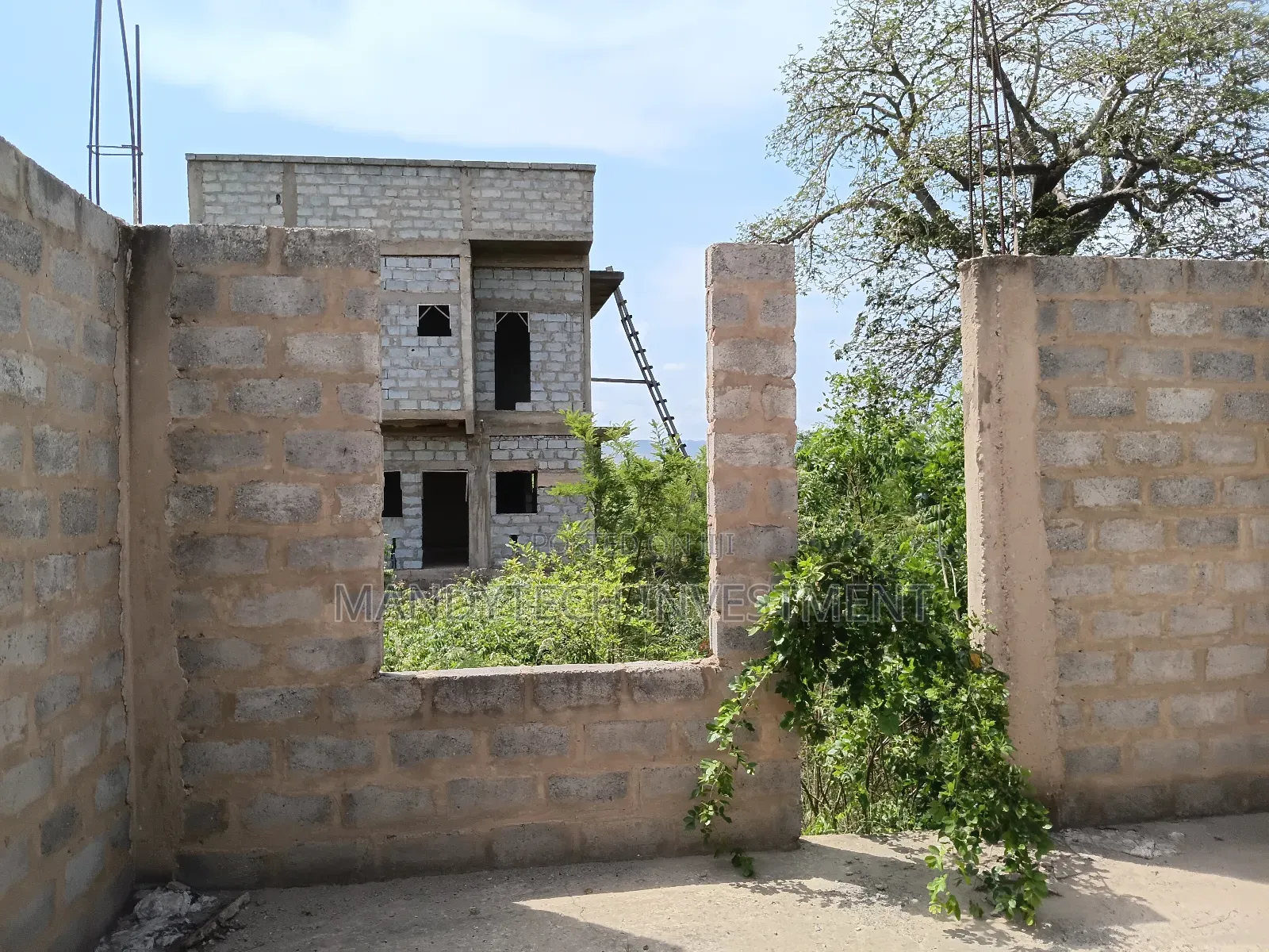 3 Bedroom Uncompleted House - Well Planned Gated Appolonia City