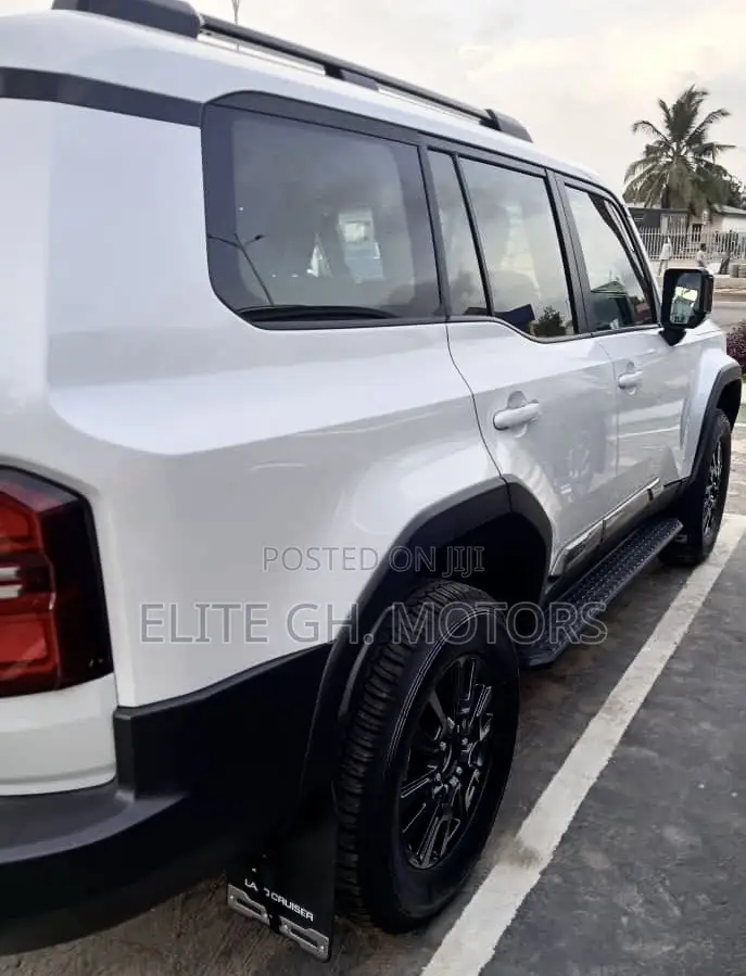 New Toyota Land Cruiser Prado 2.8 2024 White