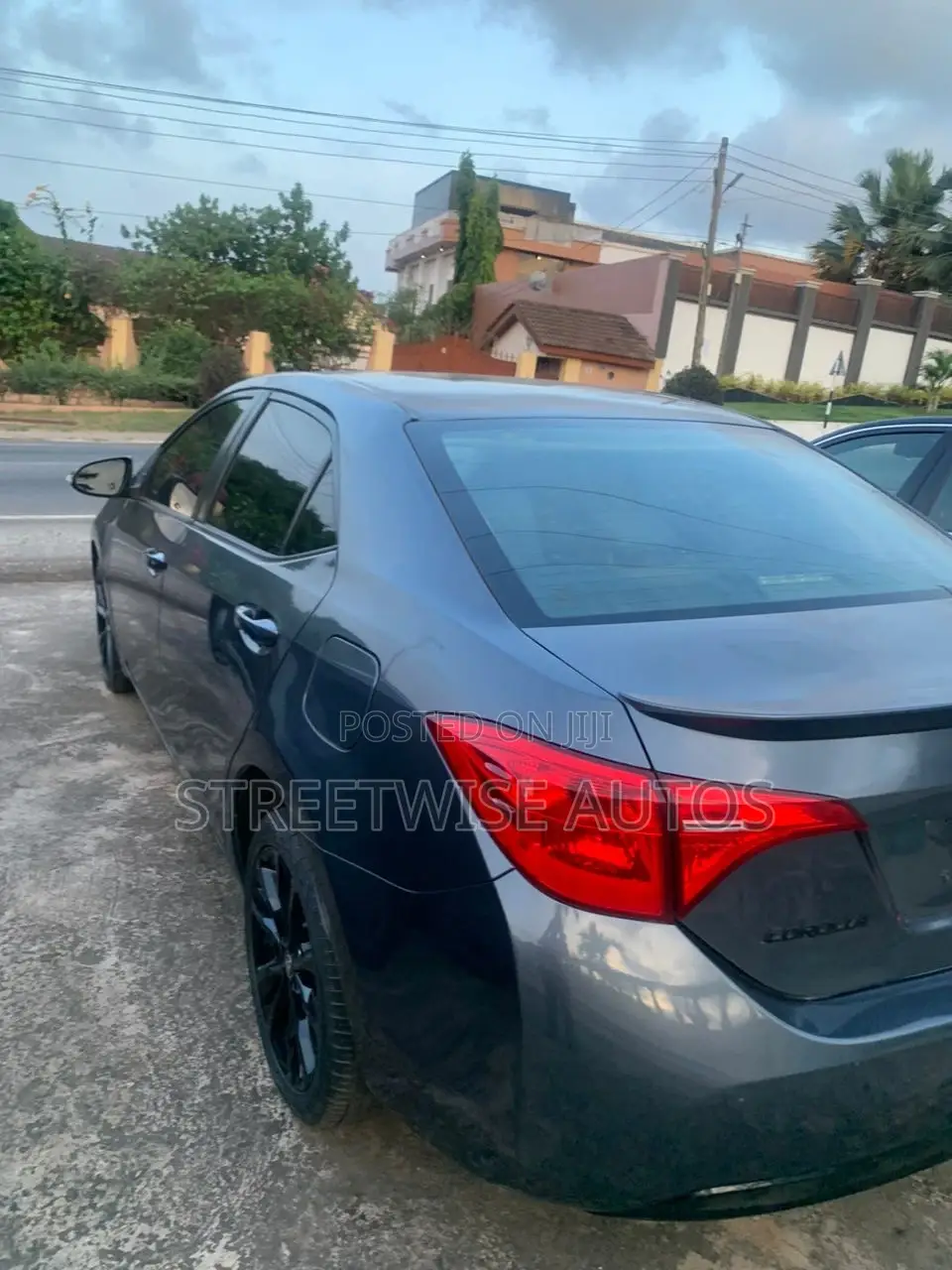 Toyota Corolla SE (1.8L 4cyl 2A) 2019 Gray