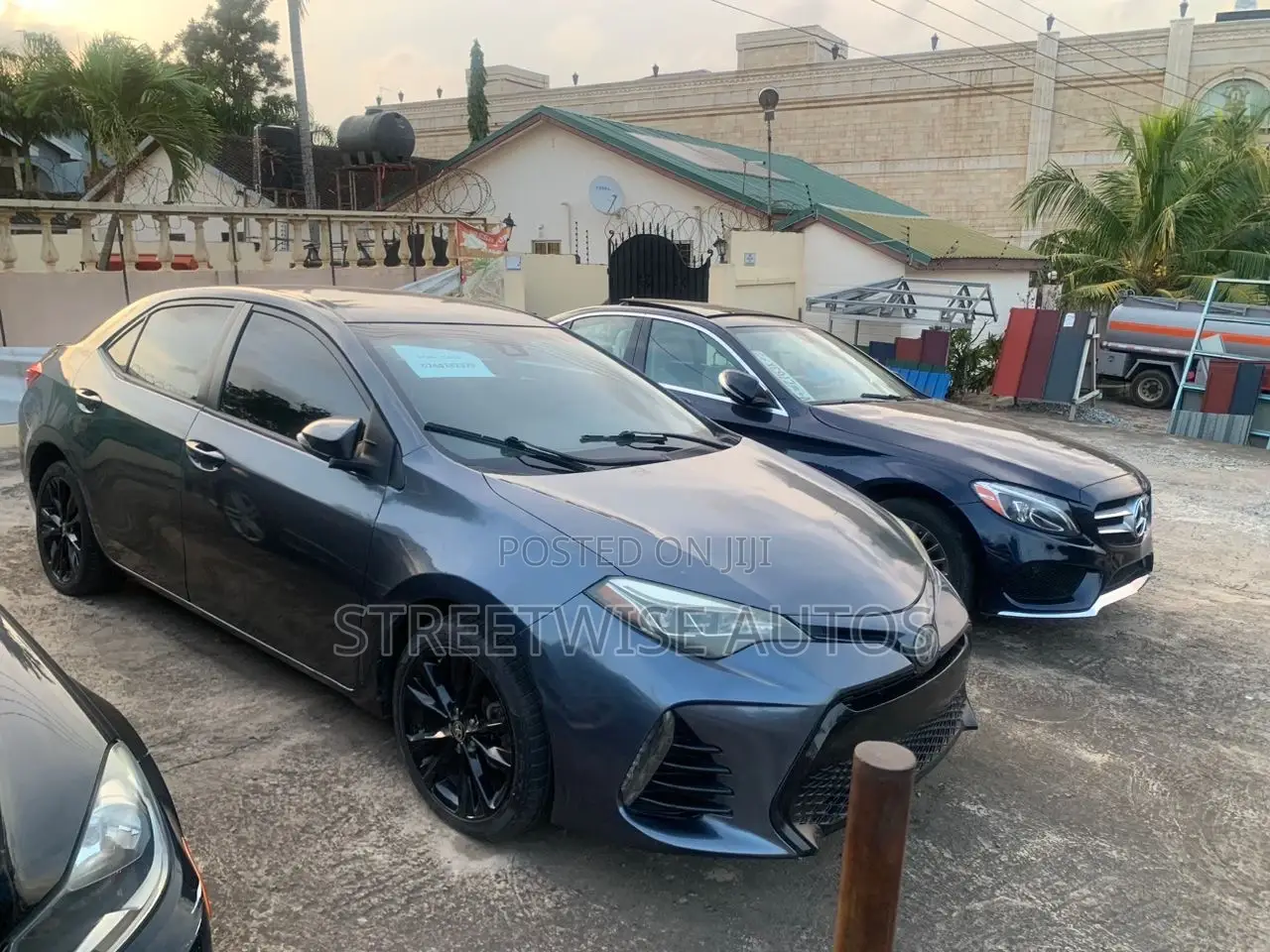 Toyota Corolla SE (1.8L 4cyl 2A) 2019 Gray