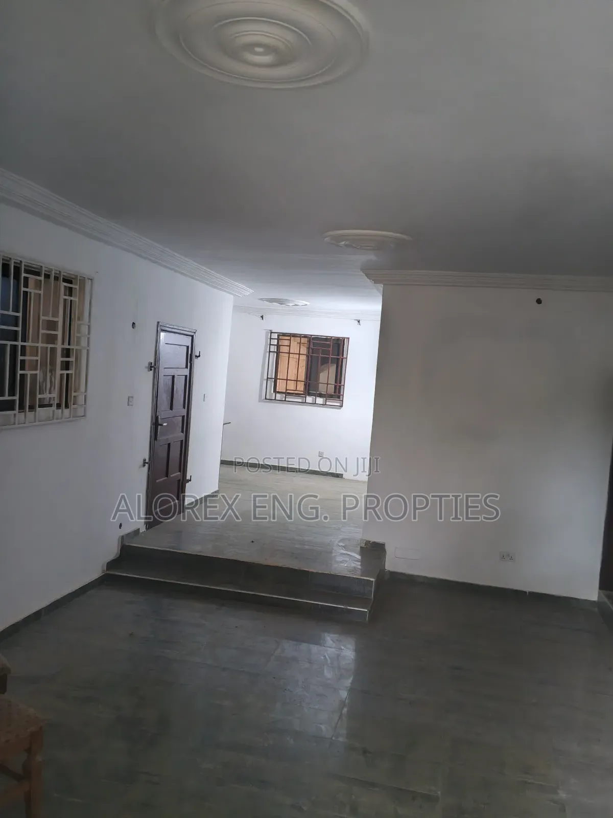 3bdrm Apartment in Foster Home, Frafraha for rent