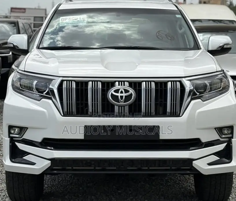 Toyota Land Cruiser Prado 2018 White