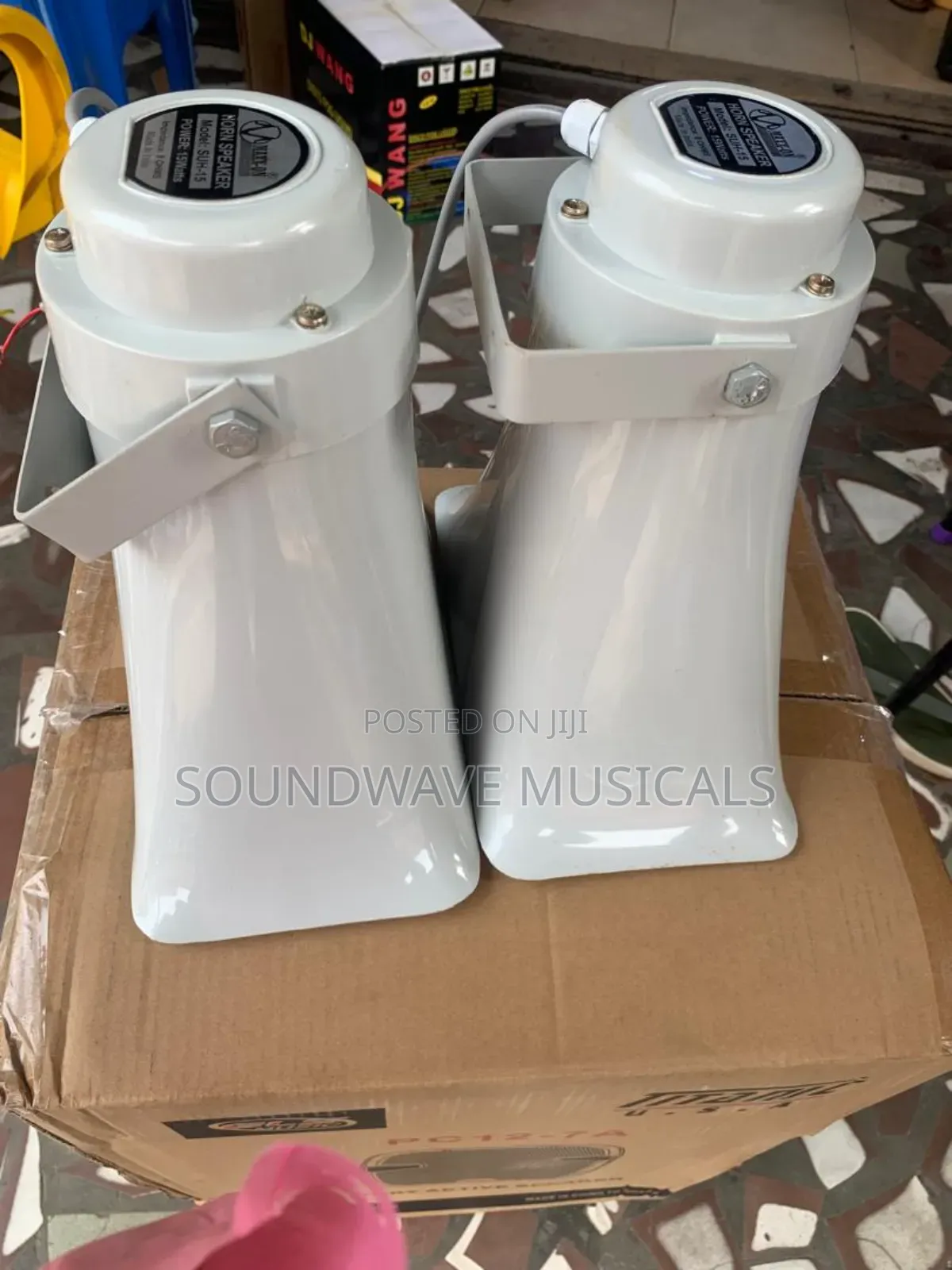 Max-on -Horn