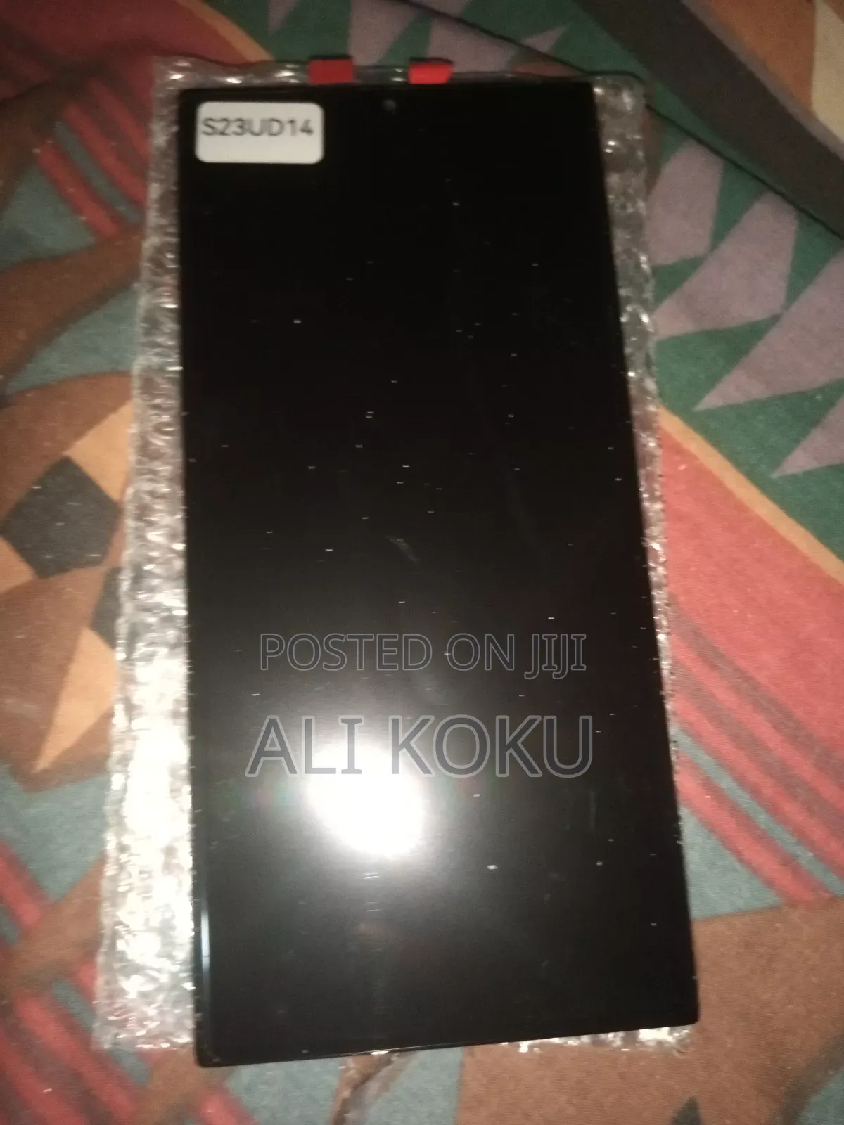 Samsung S22 Ultra Screen , With Green Color