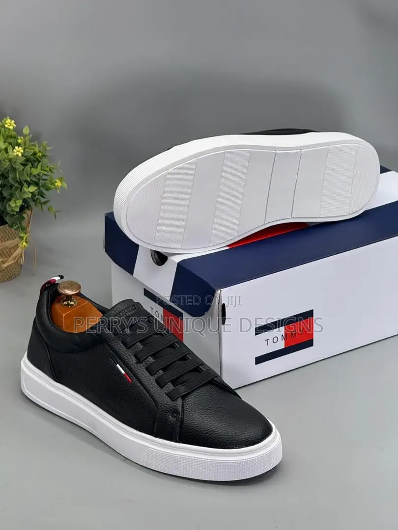 Urban Classic Leather Sneakers -Black