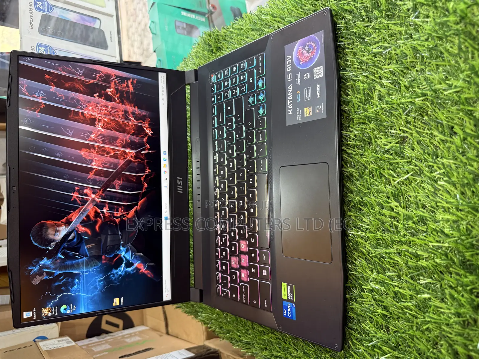 Laptop MSI Katana 15 24GB Intel Core i7 SSD 1T