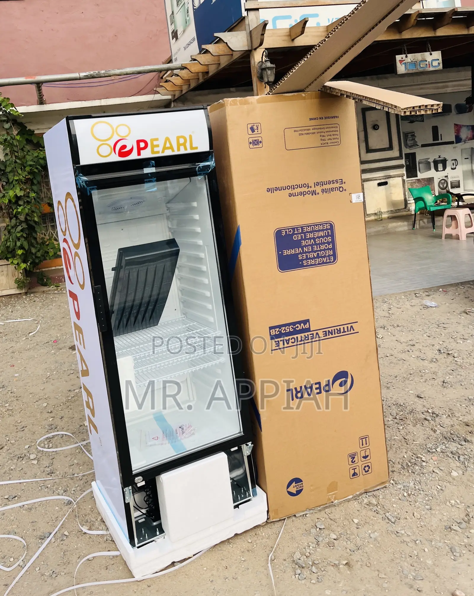 Order Quality Pearl PVC-352 Single Door Beverage Cooler(290liters) 
