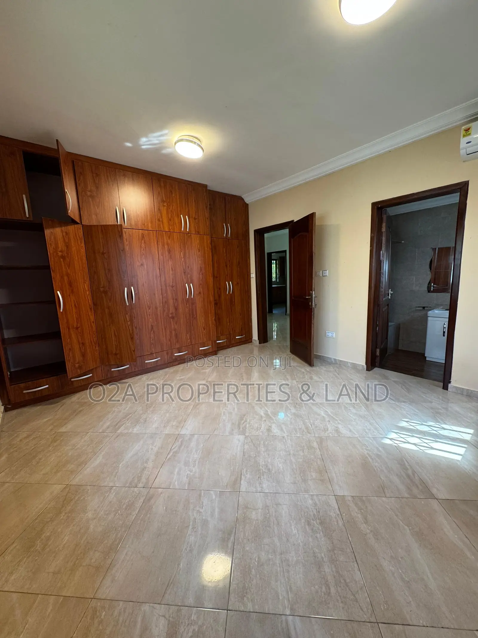 3bdrm House in Community 25 for rent