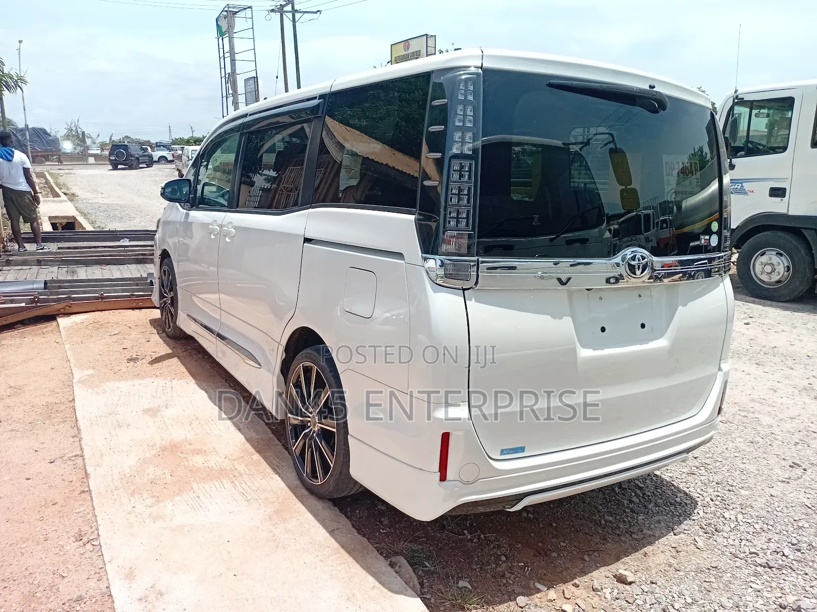 Toyota Voxy 2015 White
