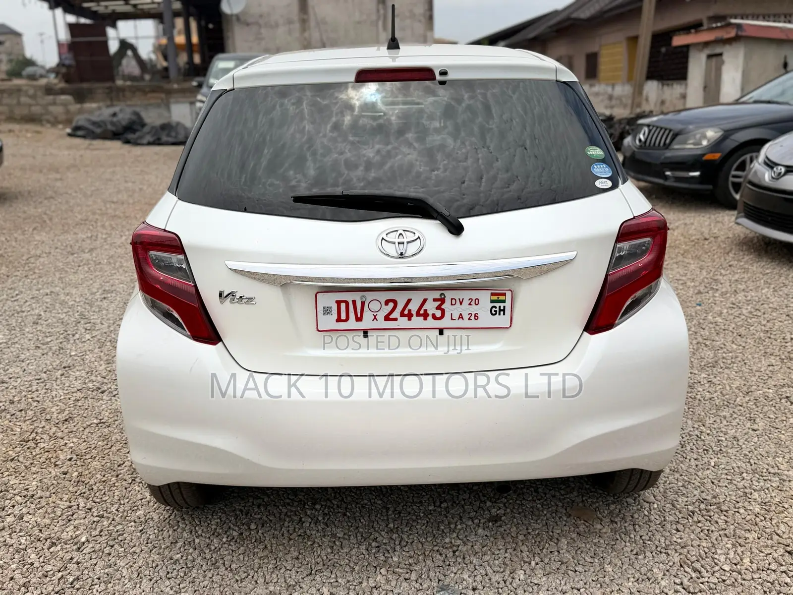 Toyota Vitz 1.3 FWD 5dr 2015 White