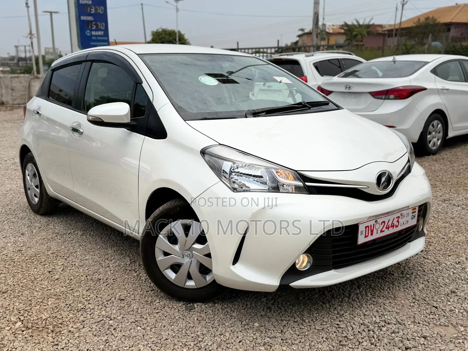 Toyota Vitz 1.3 FWD 5dr 2015 White