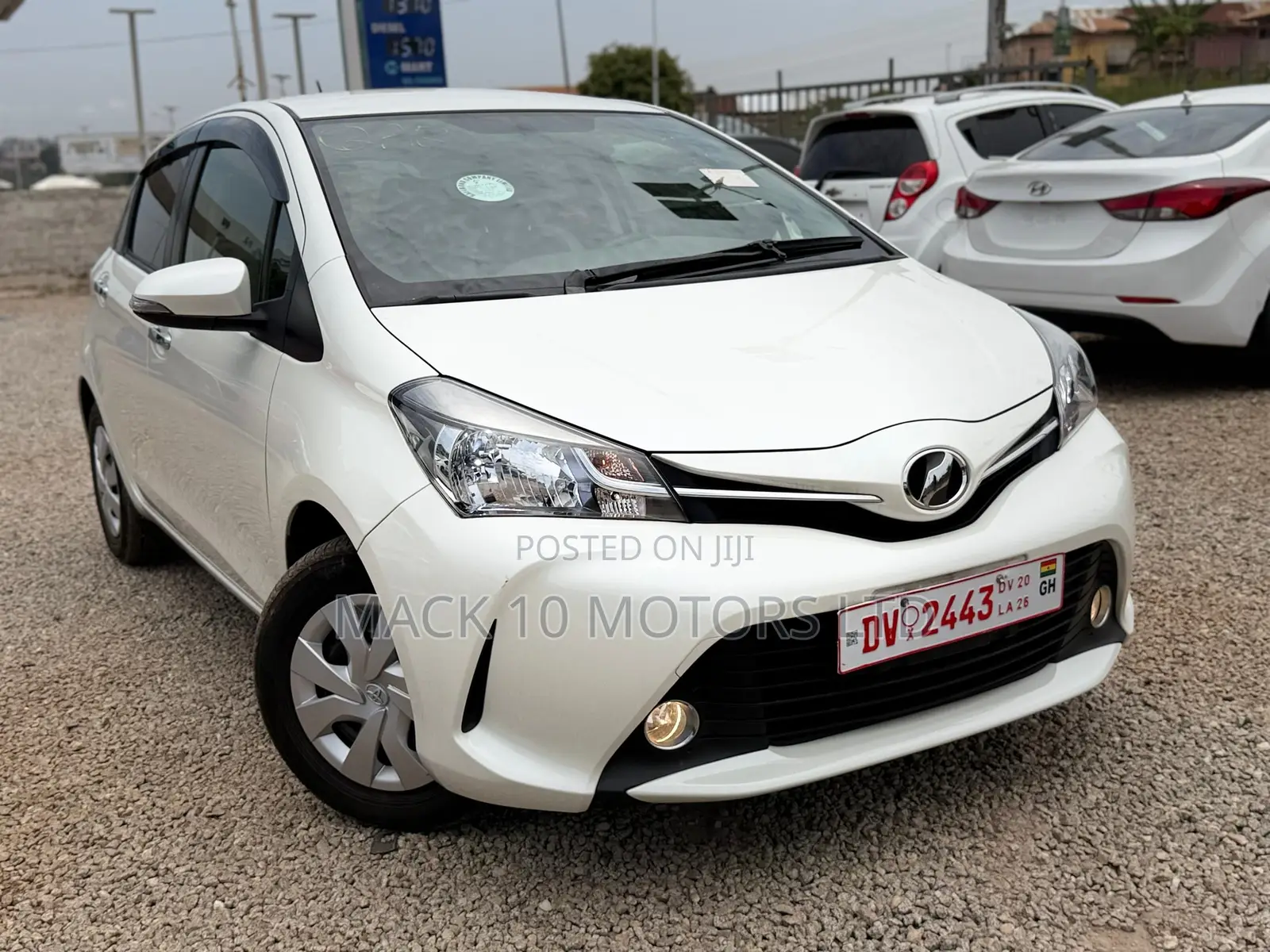 Toyota Vitz 1.3 FWD 5dr 2015 White