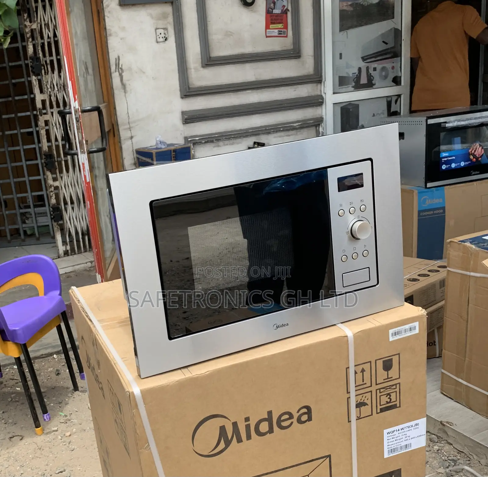 Just Purchase Midea 17ltrs Solo Microwave Sku: Am717bs7