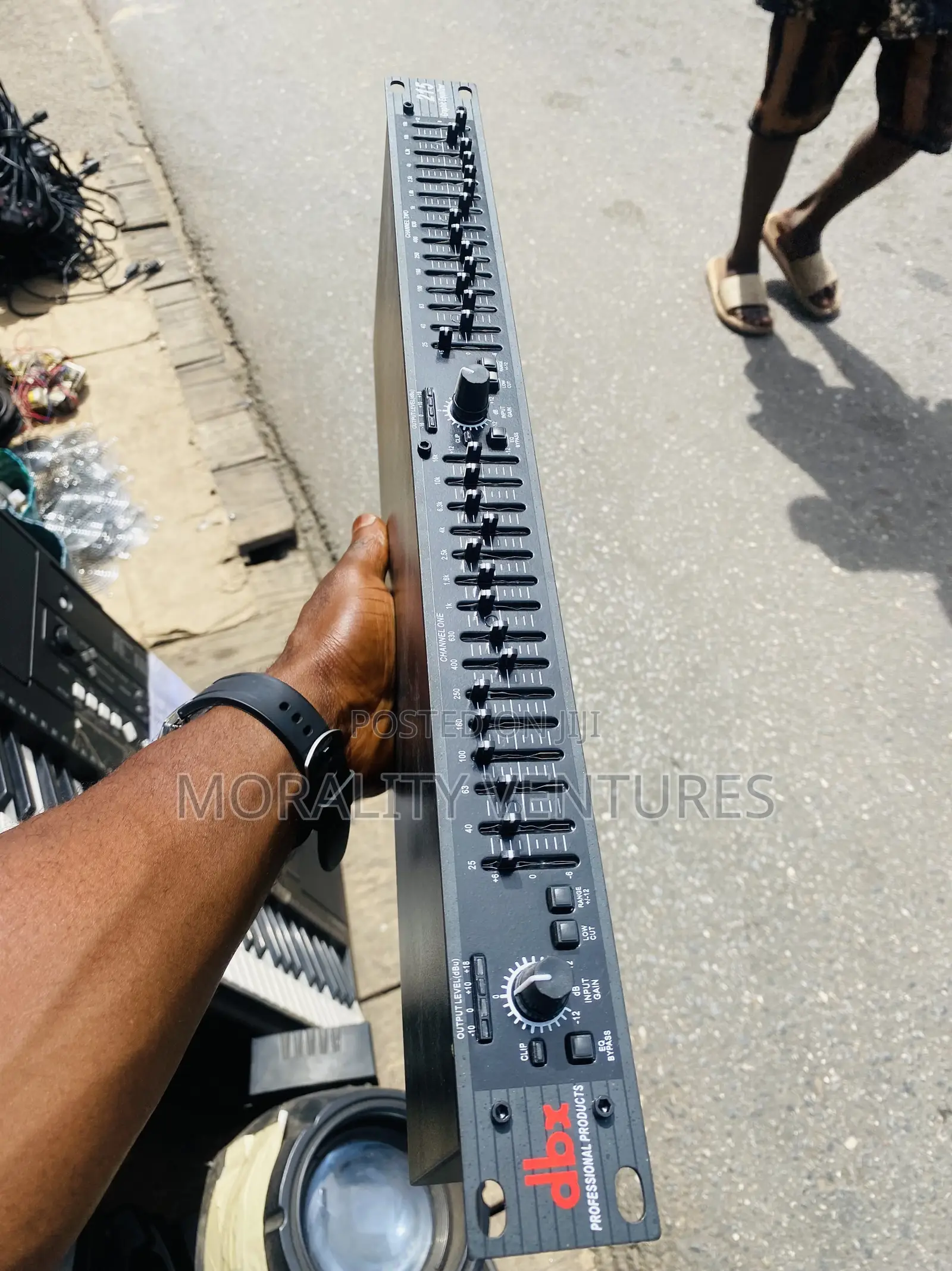 DBX 215 / 131 2-Series Graphic Equalizer