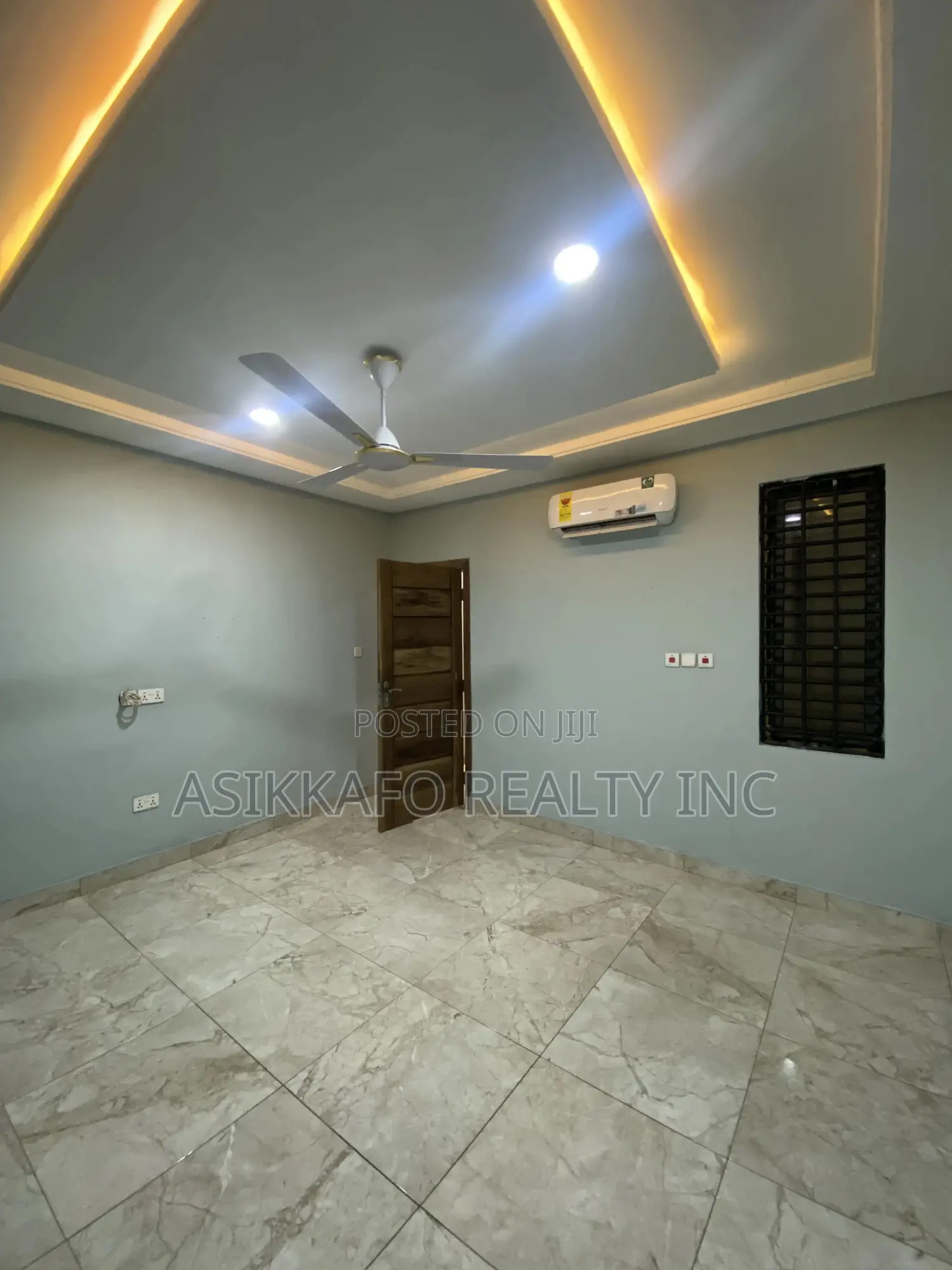 2bdrm Apartment in Baatsona-Addogonno, Spintex for rent