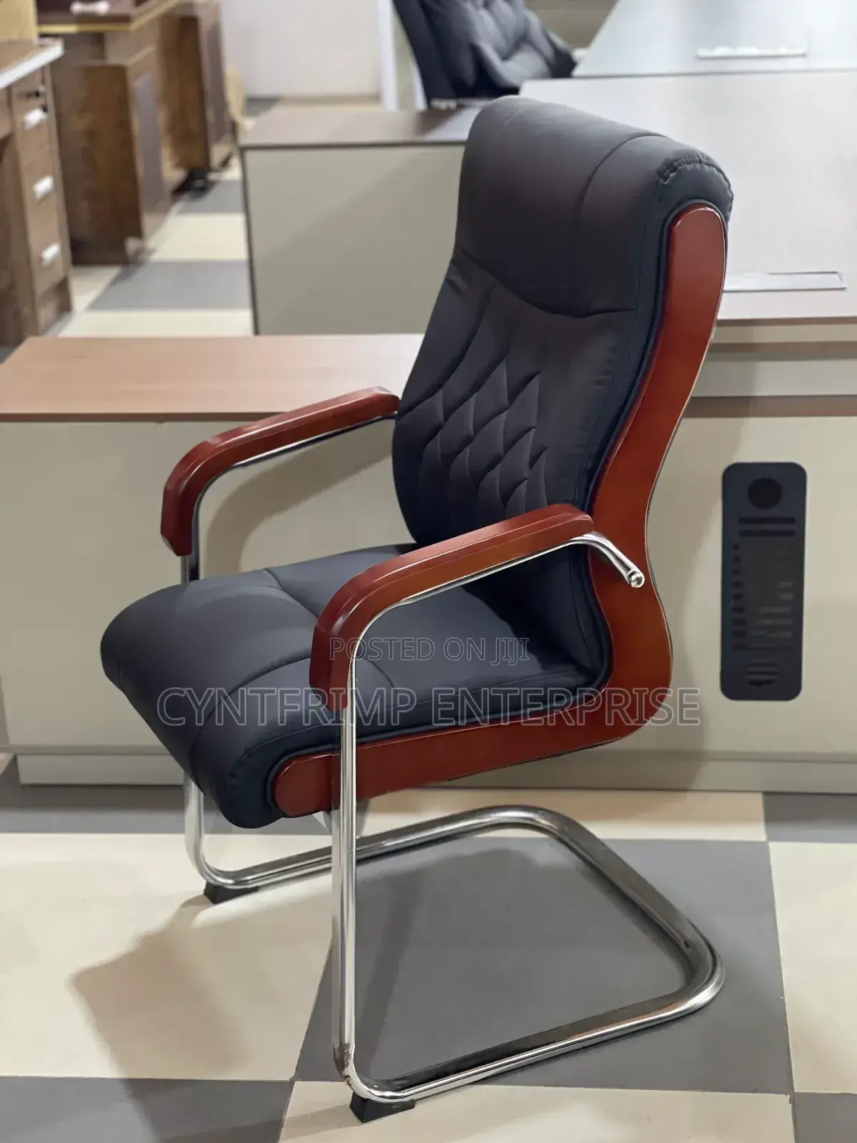 Executive Conference/Visitor Chair