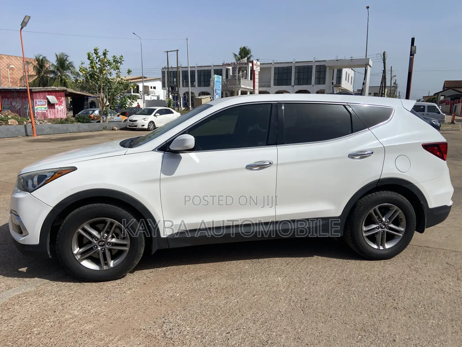 Hyundai Santa Fe 2017 White