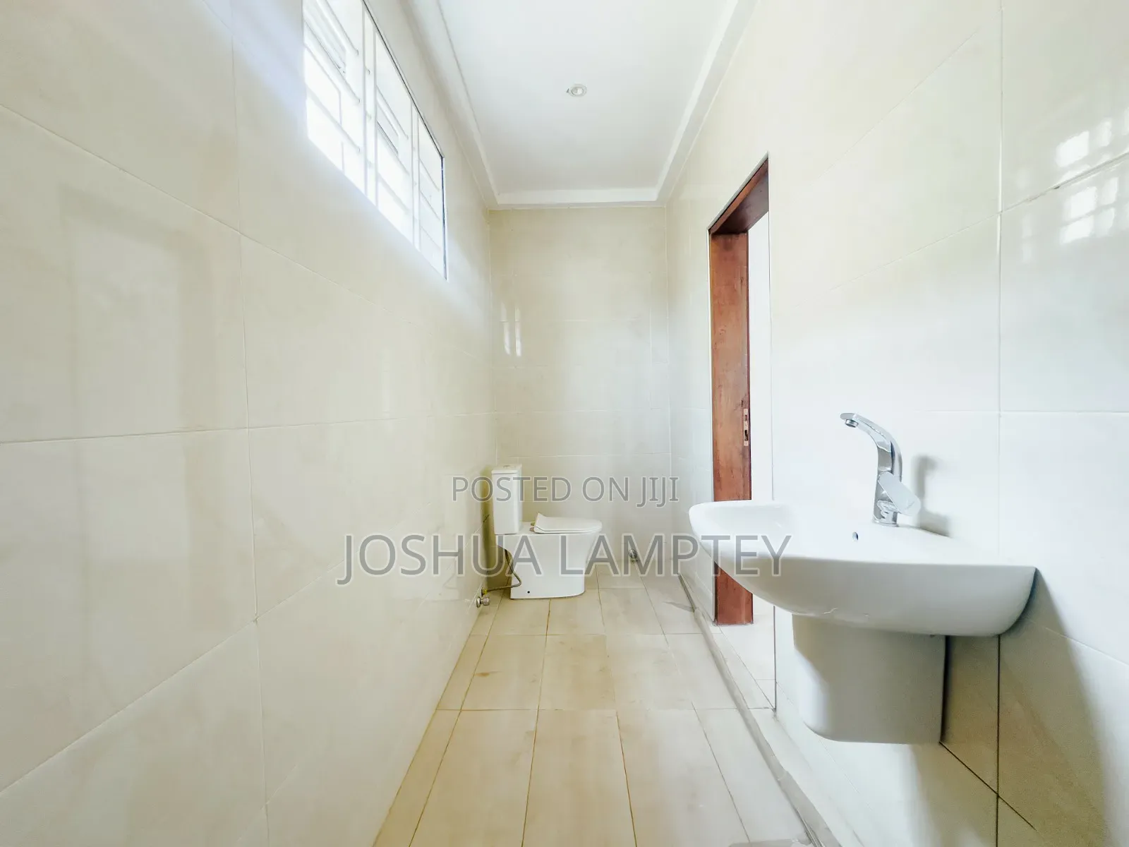 3bdrm Townhouse / Terrace in Achimota Mall Estate for rent